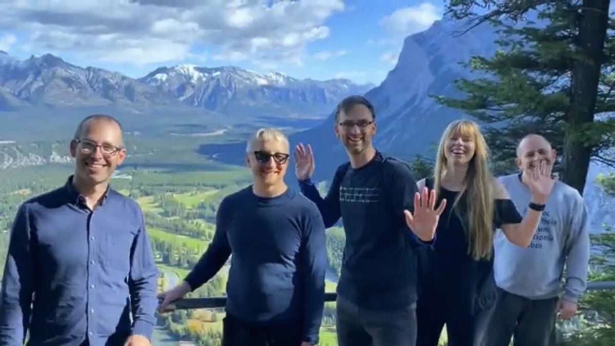 Celebrating @CIFAR_News's #QuantumInformationScience program with a video from our stimulating Banff meeting! Happy #WorldQuantumDay2024 ! youtube.com/watch?v=N8-sab… (Kudos to @ChrisMuschik for putting this together!!)