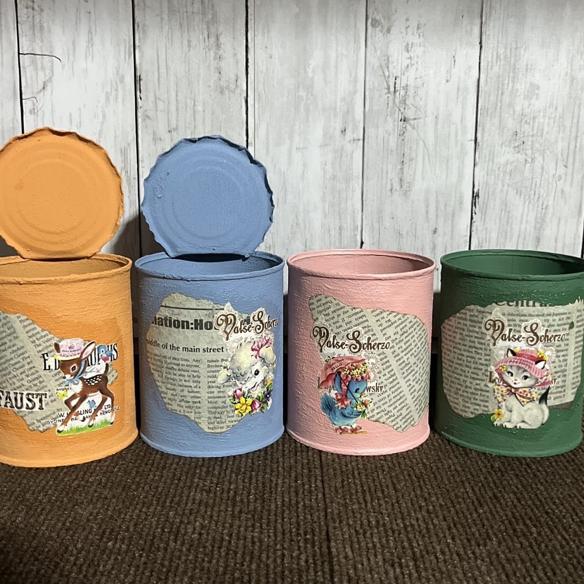 プレゼント用のリメ缶

好みを聞かずにサビ加工しちゃったけど、しないほうが可愛かったかな。。

毎回サビ加工して後悔してるけど、サビがないと物足りなく感じる。