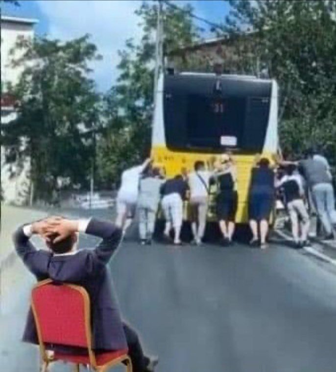 İstanbullular erken yatın, yarın metrobüs ve otobüs itekleme mesainiz başlıyor. :))

——————————
Hakan Fidan Şebnem Bursalı Aç Türkler #IranAttackIsrael Pozisyon Yunus #SınırlarıKapatın Ankara