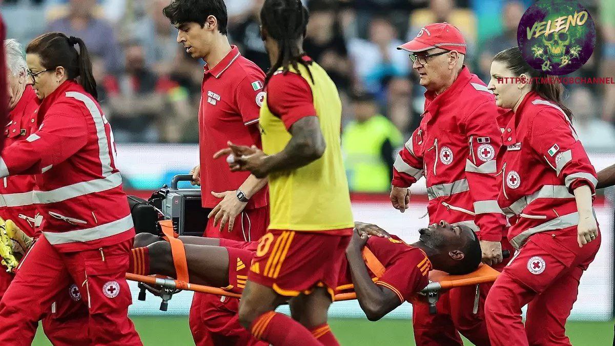 LadyAfro17's tweet photo. 14 aprile 2024, Italia
MALORE PER N'DICKA
Centro operativo sanitario regionale, ha riferito che il calciatore è stato ricevuto in ospedale in #codice_giallo, ciò significa che #N_Dicka non è in pericolo di vita.
Evan N'Dicka appena uscito dal campo è stato sottoposto ad un elettrocardiogramma. L'esame ha sollevato alcuni dubbi sulla possibilità di malattie cardiache.
Così è stato trasportato in ambulanza all'ospedale Santa Maria della Misericordia di #Udine.
N'Dicka quando è stato portato fuori era cosciente e collaborativo
#14aprile #15aprile #Italia #SerieA
#Sport #Calcio #Europa #UE
#ThisIsNotForMe #NotInMyName
#NonInMioNome
https://t.co/YmqZjyYBbF