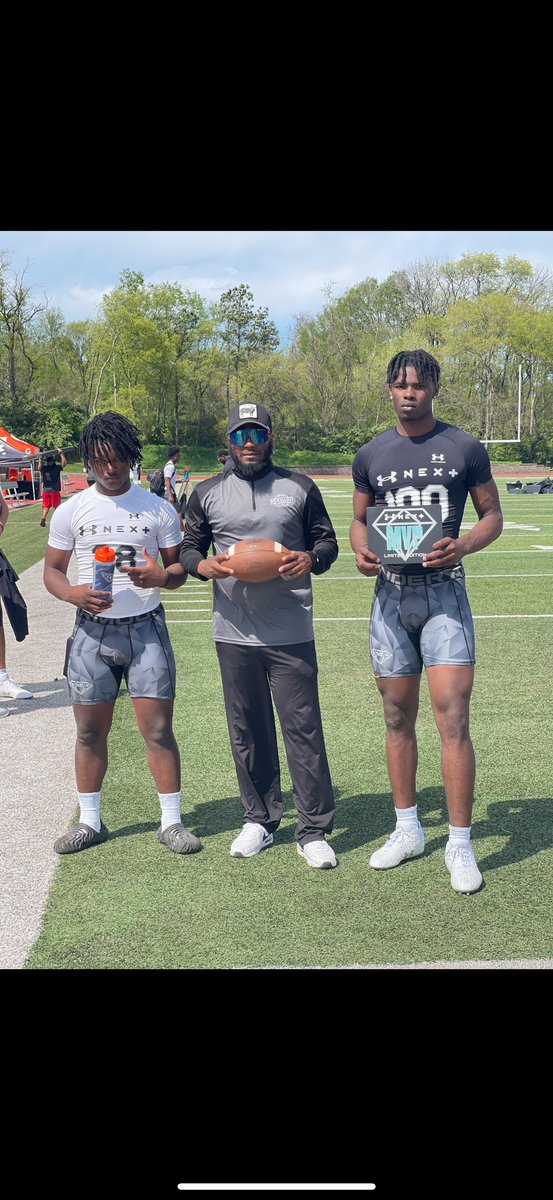 KamarioTaylor's tweet photo. AGTG❤️ i am blessed and thankful to be recognized as the mvp of the QBs today!, it was a lot of great talent in the position group so i am just grateful. 1%!!
@DemetricDWarren @TheUCReport @MacCorleone74 @Coach_OC14  @NoxubeeFB @coachT_Young @CoachJBarnett5 @iamljack3 https://t.co/yIISB9HoTK