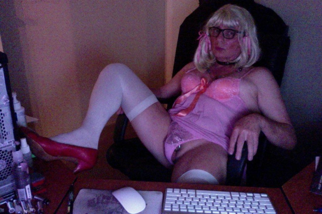 Exposureofsissy's tweet photo. @Mistressjenny0 https://t.co/kjBMorzCMh