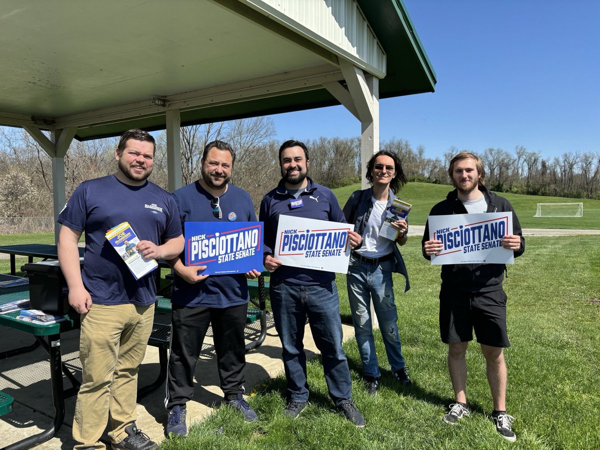 PisciottanoPA's tweet photo. Before heading back to Harrisburg, I spent the afternoon in Plum with @VoteJoeMcAndrew and Whitehall with @InforInglis to talk to voters about the issues they’re concern about and the future of Allegheny County. 

We hope to have your support on Election Day, next Tue April 23! https://t.co/bjx7OXQnSM
