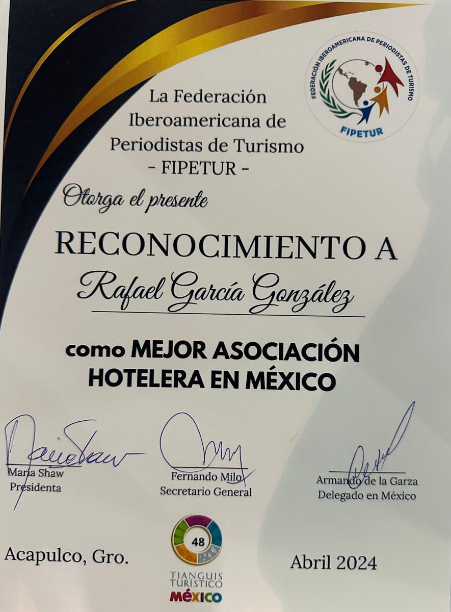 AsocHotelesCDMX's tweet image. ¡Recibimos un reconocimiento como la mejor Asociación de México en el marco del Tianguis Turístico Acapulco 2024. El premio a nombre de nuestro presidente Rafael García fue otorgado por la FIPETUR (Federación Iberoamericana de Periodistas de Turismo) @ArmandodelaGza @Rafa_GaGo