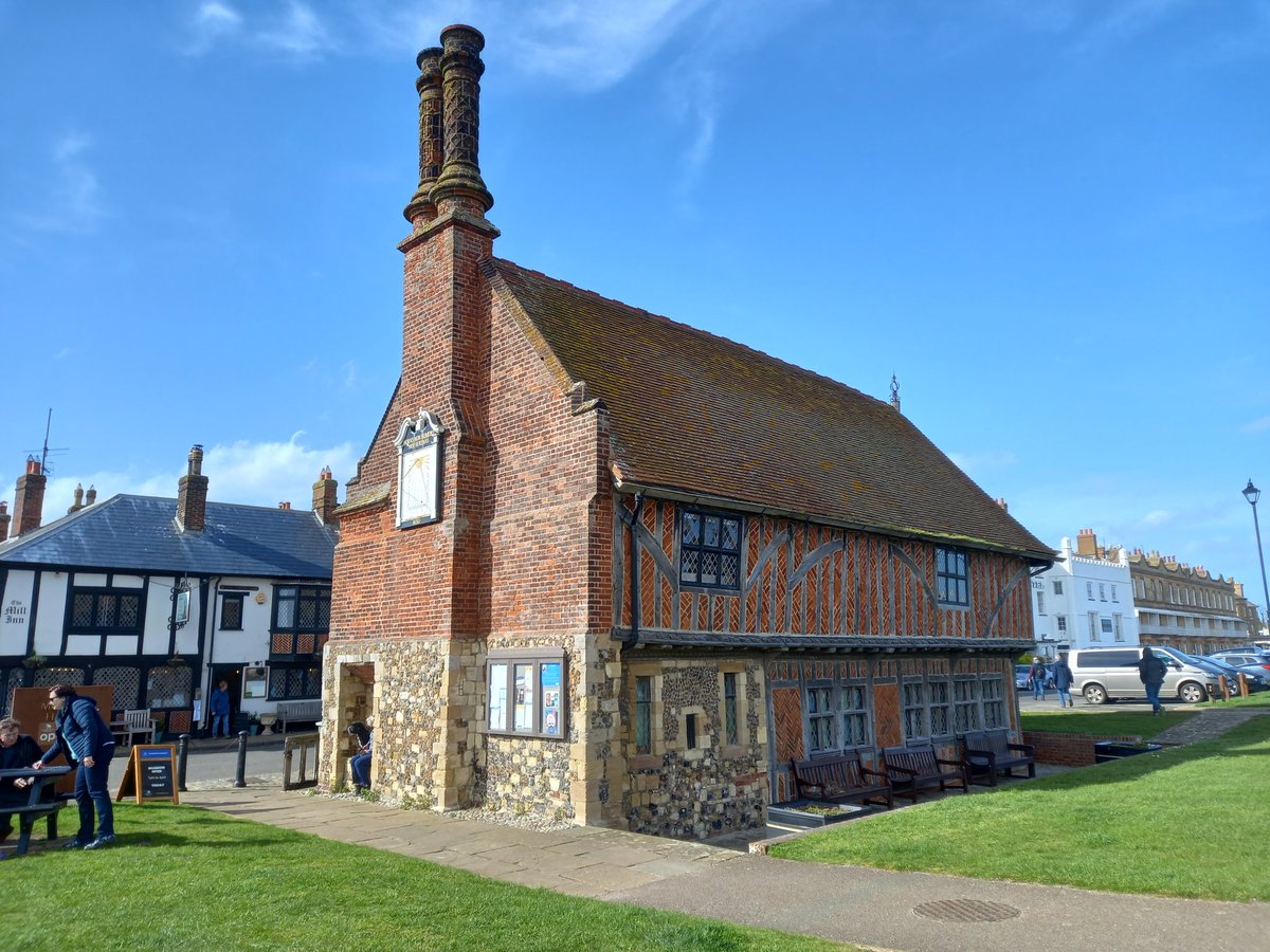 Jo Gillam tweet media