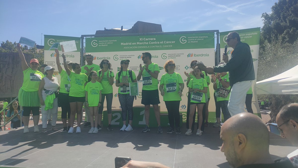 Martamaciasm's tweet photo. De nuevo el Hospital Universitario Príncipe de Asturias hospital con más participantes en la XI Carrera #contraelcancer en Madrid. Gracias a profesionales, pacientes, familias, voluntarios...formamos un gran equipo #somoshupa. No estáis solos.
@ContraCancerMAD 
@letingale https://t.co/7oRhsJEqTO