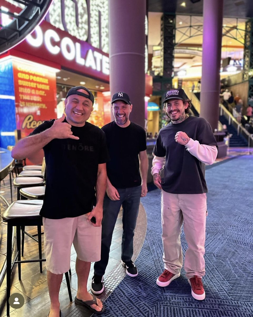 bjpenndotcom's tweet photo. Had a great time at UFC 300! Thanks @danawhite 🤙🏽 https://t.co/6ivATARpCU