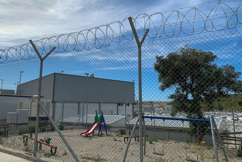MSF_Espana's tweet photo. ⬛La luz verde al Pacto Europeo de Migración y Asilo no soluciona los desafíos en la gestión migratoria en la Unión Europea 🇪🇺.
Por una Europa fiel a sus valores de dignidad, igualdad y Derechos Humanos:
#StopThisPact
#PEMAMata
👉 https://t.co/rWj0JKgXon https://t.co/grkT1cPznL