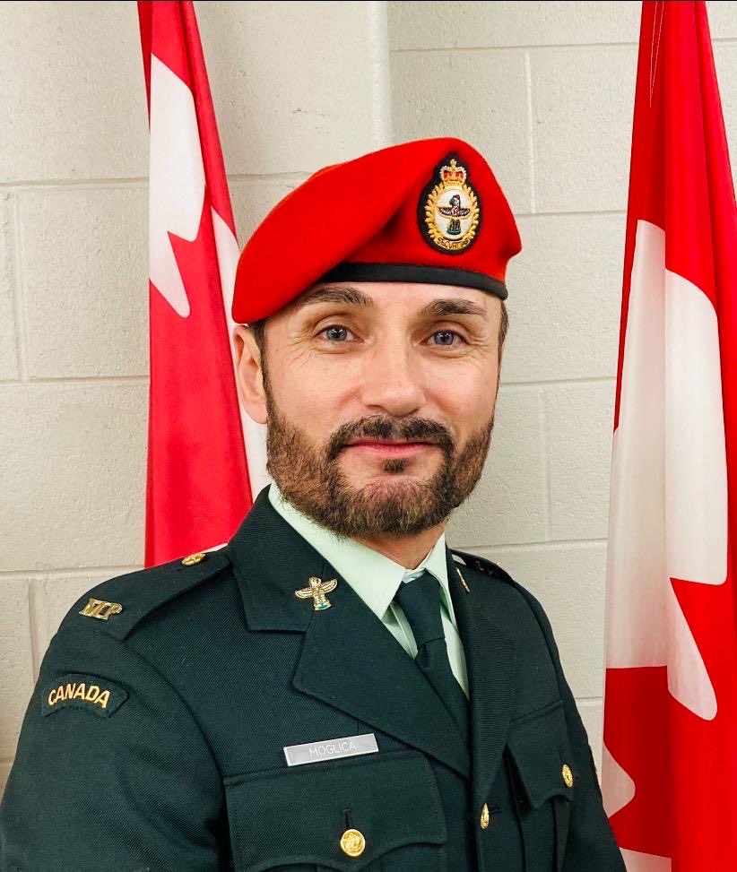 💫 💫 Strong. Soldier. Proud. Poet. Forever. Forward.  ❤️📚

#WHOIAM #fypシ #SixWordStory #ElliottMoglica #Writer #Poet #Teacher #Soldier #CanLit  #Author #Toronto #Ontario #Canada 🇨🇦🌎