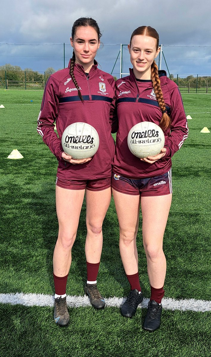 As we get set for Rd. 1 of the @ConnachtLGFA Minor championship vs. @SligoLGFA on Wednesday 17th, meet our vice Captain Aisling Madden @KClgfa (L) and Captain Klara Banek @OughterardGAA (R) @SupermacsIRE @Burkesbus #serioussupport