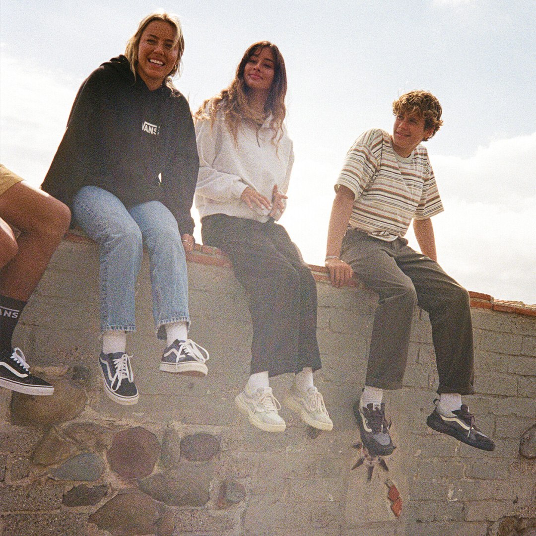 QuarkStyle's tweet image. Get ready to create unforgettable moments with  with your squad in style! 👟

Explore now: ow.ly/siCq50Rfz71