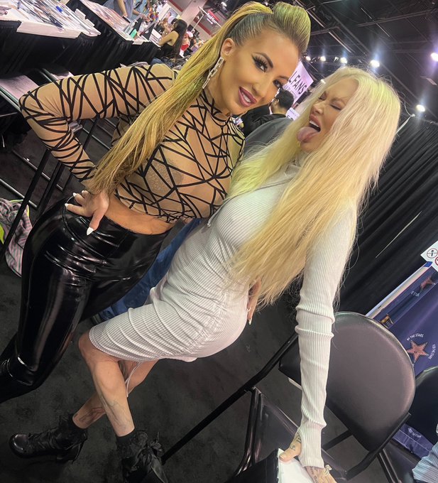 The Queen &amp; Legend herself @jennajameson 👑 https://t.co/SORkIvsc43<a class="tags" target="_blank" title="On Twitter" href="/?out=eyJ0eXAiOiJKV1QiLCJhbGciOiJIUzUxMiJ9.eyJpYXQiOjE3MTk3MjQ3OTUsImlzcyI6InR3cG9ybnN0YXJzLmNvbSIsIm5iZiI6MTcxOTcyNDc5NSwiZXhwIjoxNzUxMjYwNzk1LCJyZWRpcmVjdF91cmwiOiJodHRwczovL3R3aXR0ZXIuY29tL2plbm5hamFtZXNvbiJ9.47zOGIjO0KLiAavmEfLUV8hZO-YBcqa4OkL5zNxzx2crtCQrtFjWVtLIw-BM_zMxaNlBccZ8_rzfnxq3GZyyUQ">@jennajameson</a><a href="/tag/teamrr"class="tags"><span>#teamrr</span></a>