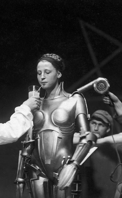 Brigitte Helm on the set of Fritz Lang's Metropolis (1927)