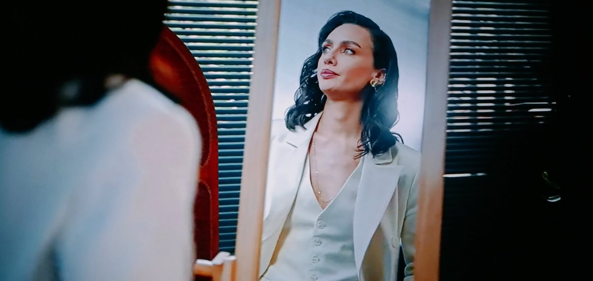 quiqquilla's tweet photo. can we hire Kenan, Asli?

#KuşUçuşu 
#BirceAkalay
#MirayDaner

#3season https://t.co/EcTs8bgYEM