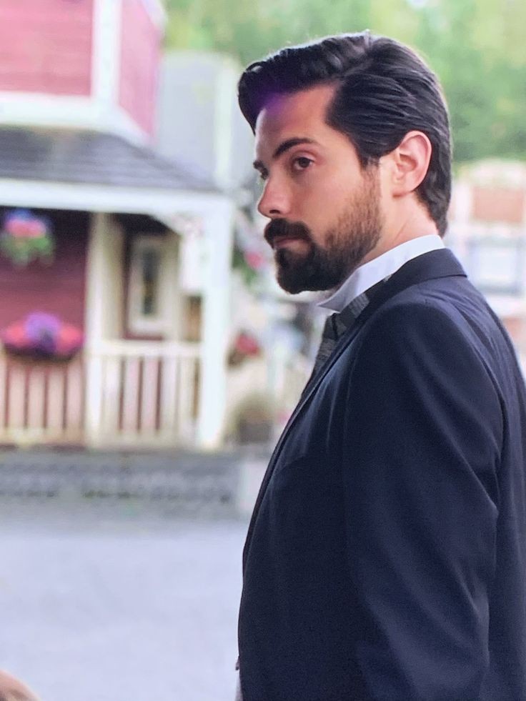 ChristinaLowma6's tweet photo. Chris needs more Hallmark movies.
#ChrisMcNally 
#LucasBouchard 
#Hallmark
@ChrisMcNally_ https://t.co/d5uvgo2buQ