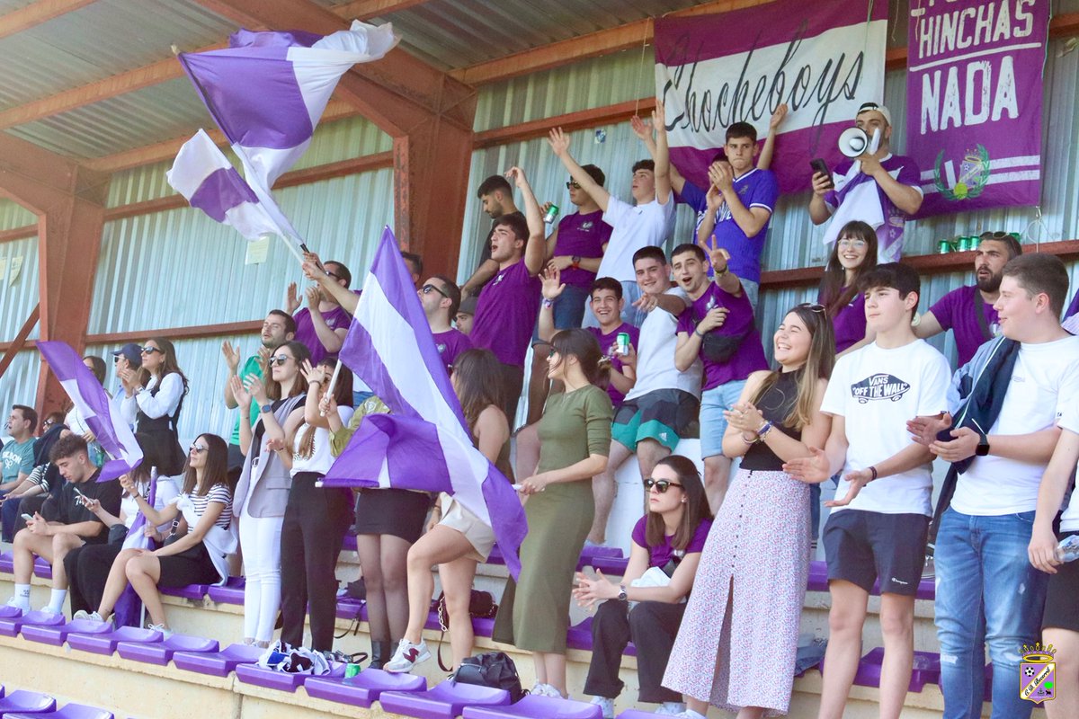 cd_becerril's tweet photo. EQUIPO + AFICIÓN 🍍💜

¡¡SEGUIMOS DANDO GUERRA!! 🫢
¡¡SEGUIMOS SUMANDO!! 🔝
¡¡SEGUIMOS SOÑANDO!! 🚀

#VamosBece 💜 #SigamosSoñando ✨ https://t.co/feCLppauBi
