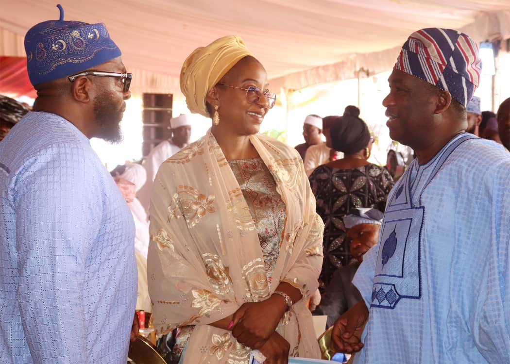 SANWO-OLU URGES NIGERIANS TO REFRAIN FROM SPEAKING NEGATIVELY ABOUT NATION Read more: lagosstate.gov.ng/sanwo-olu-urge… @jidesanwoolu @drobafemihamzat @JokeSanwoolu @LagosHOS @gbenga_omo @gboyegaakosile @BSaluHundeyin @Mr_JAGs #LASG #AGreaterLagosRising