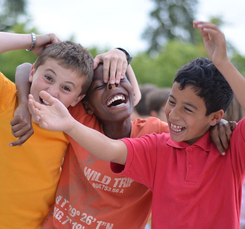 A groundbreaking study reveals how ethnically diverse classrooms shape superior theory of mind abilities in kids. 🧠👧🏽👦🏻 

#TheoryOfMind #DiversityInEducation #SocialCognition #ChildDevelopment #EthnicDiversity #CrossEthnicFriendships 

Read the article 👉psypost.org/kids-in-ethnic…