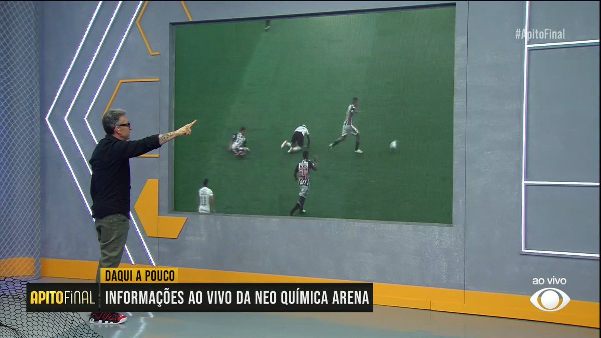 PrintsAoVivo's tweet image. #ApitoFinal