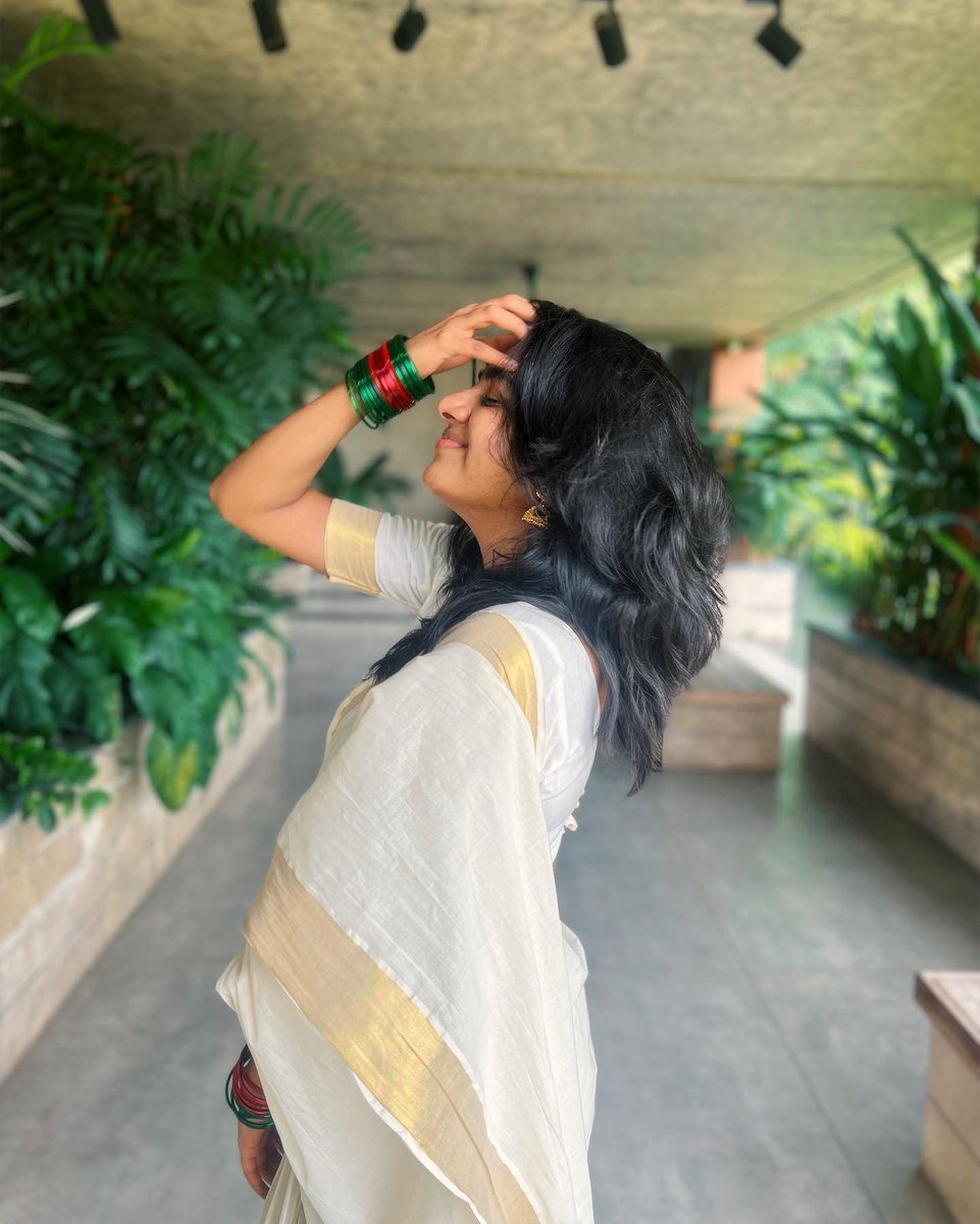Beautiful #NimishaSajayan latest photoshoot in saree! 🤍