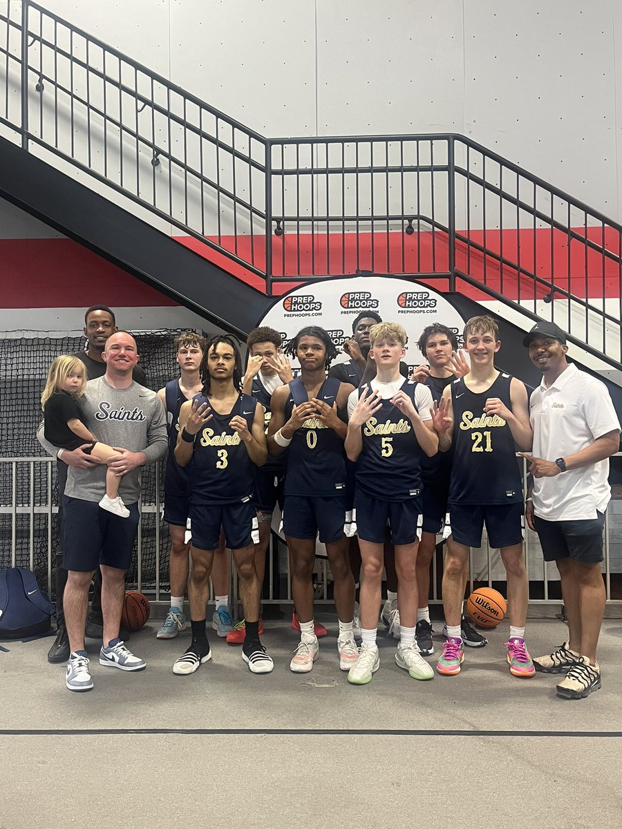 ohiosaintsbball's tweet photo. 💥 BOOM 💥

15u goes 4-0 at the #QueenCityClash presented by @PrepHoops. 

With wins over:
G Mode
Midwest Stampede
Cave Gym Elite
Mr 22 Elite 

This group has allowed the least amount points back to back weekends! 

So far the Freshmen are 6-1 in the Circuit. Keep rolling boys! https://t.co/NqGGQi5RNe