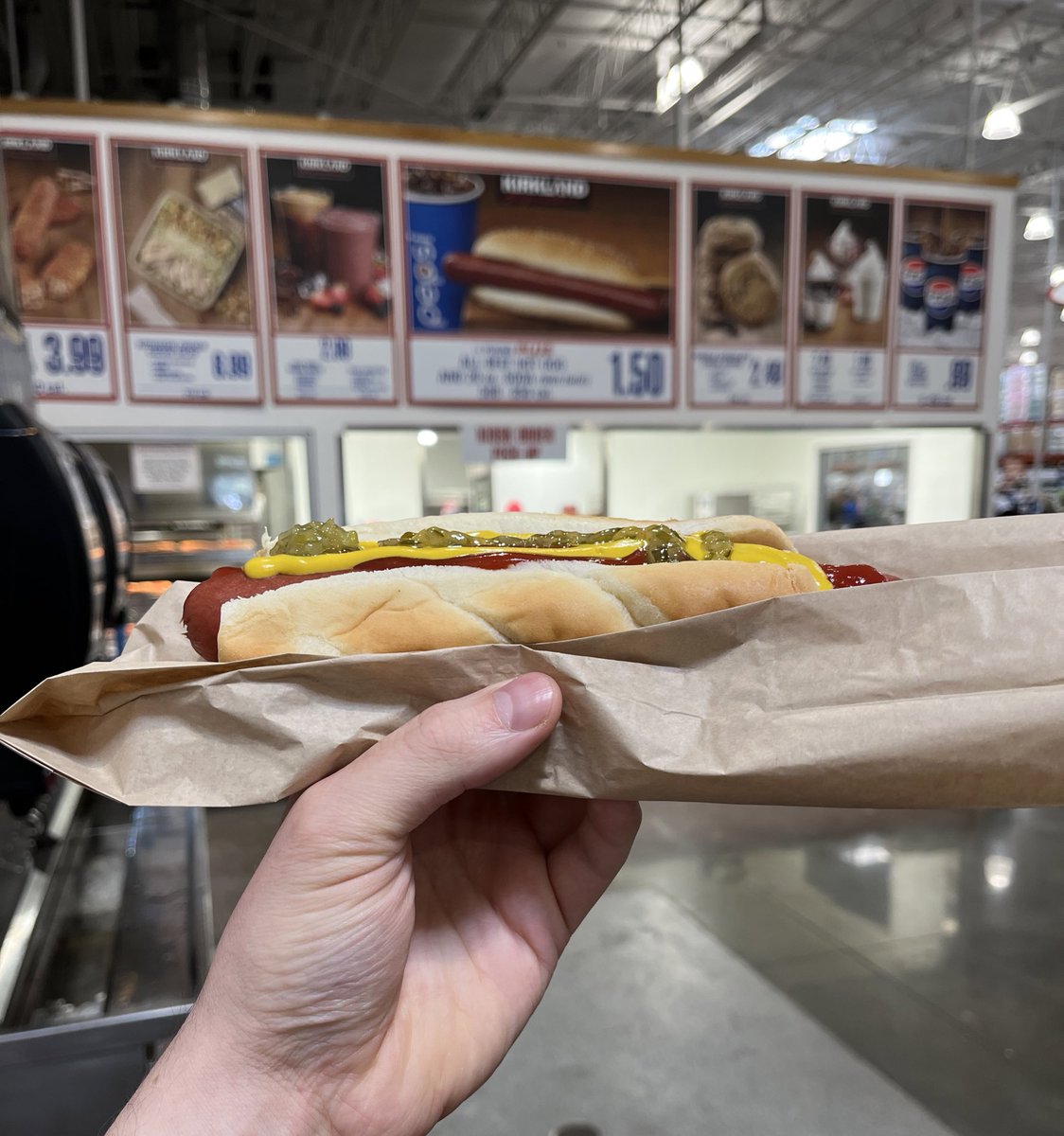 Joe_XBT's tweet photo. Day 7 of eating a @Costco hot dog until $COST reaches $1.50

Current price: 0.0383 https://t.co/8Wq9G4OEuc