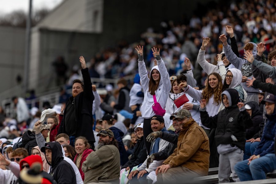 10,400 fans at Army-Navy Saturday was the largest attendance for NCAA men’s lacrosse game this season, per Army team social media account 📸 @lynnfernphotog