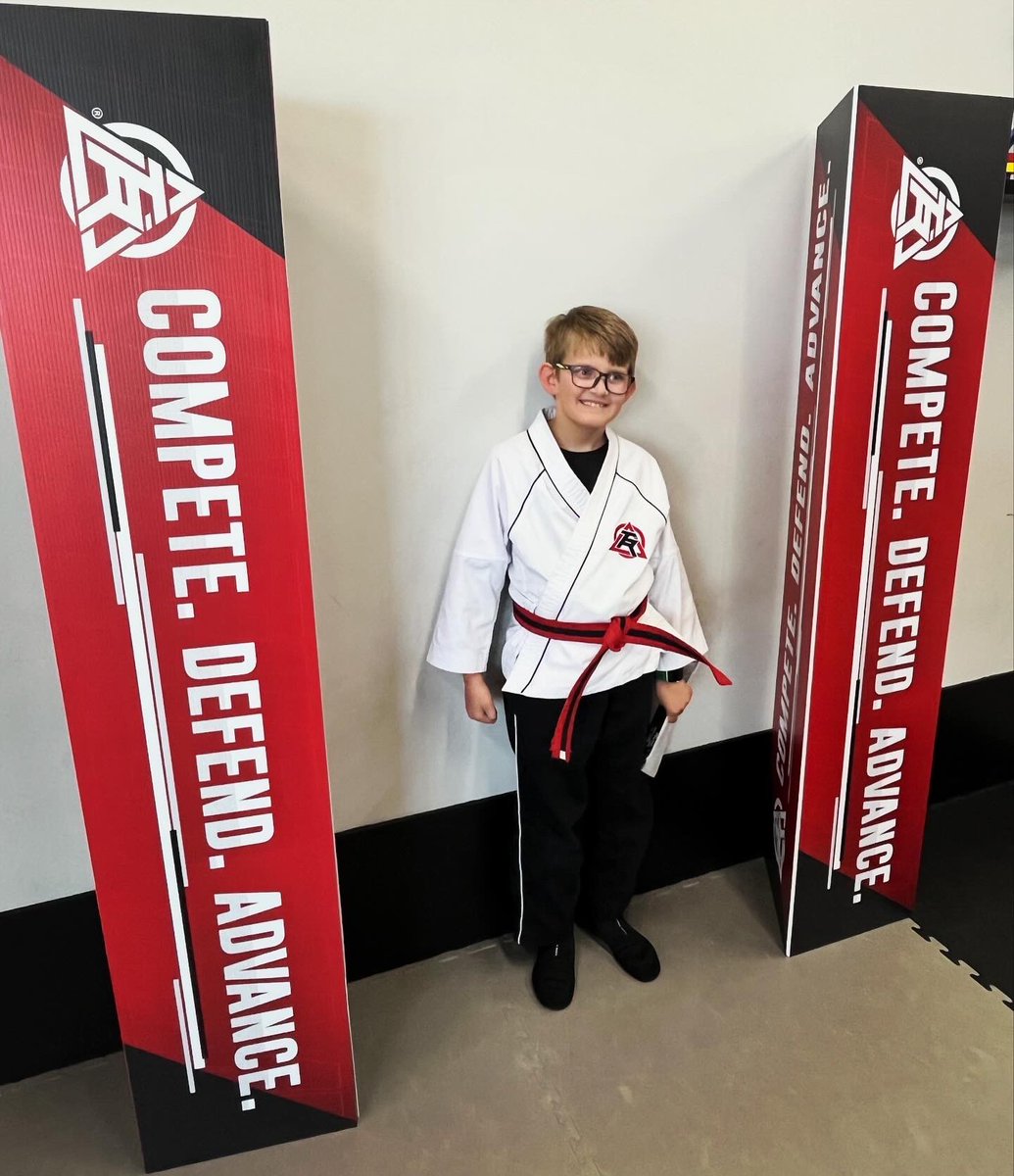 One more belt to go! Such an amazing dude! So proud of him!🥋💪👊

#TigerRock #Taekwondo #RedBeltLevel3 #ProudDad