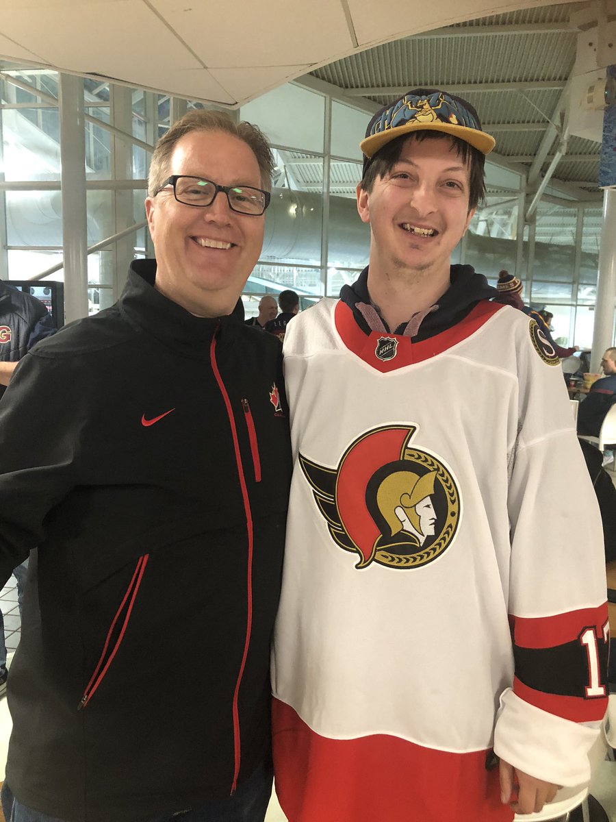 GeoHockeyCorner's tweet photo. I never thought Iβd meet a hockey player who played for the @Senators ! Where my π¨π¦ family live! Today I met Ron Tugnutt who played for the Sens
#georgeshockeycorner #hockey #icehockey #hockeyislife #icehockeyislife #OttawaSenators #Sens #GoSensGo #SensArmy #RonTugnutt https://t.co/VyJCK7wWv4