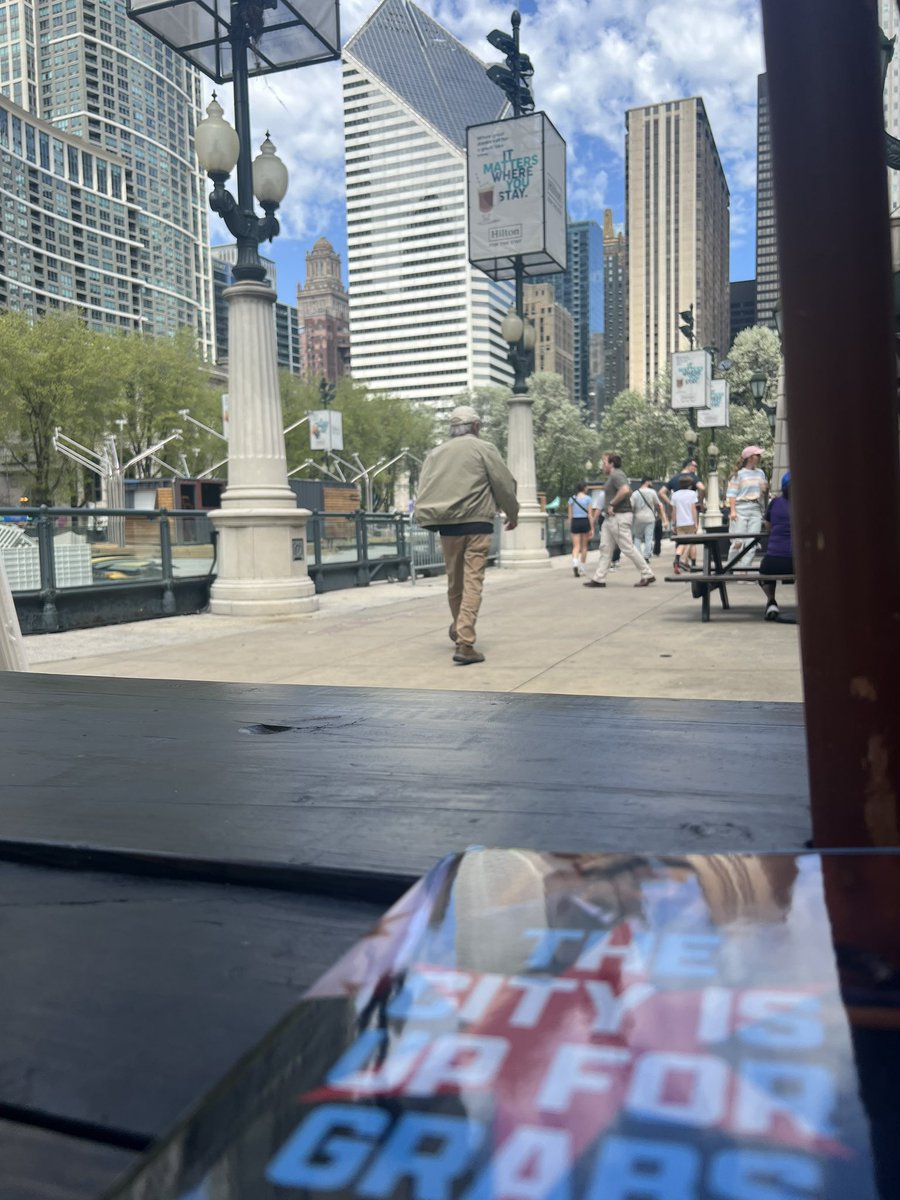 @chicagobars @ChooseChicago Sitting nearby having a coffee and reading a book. It’s a lovely day.