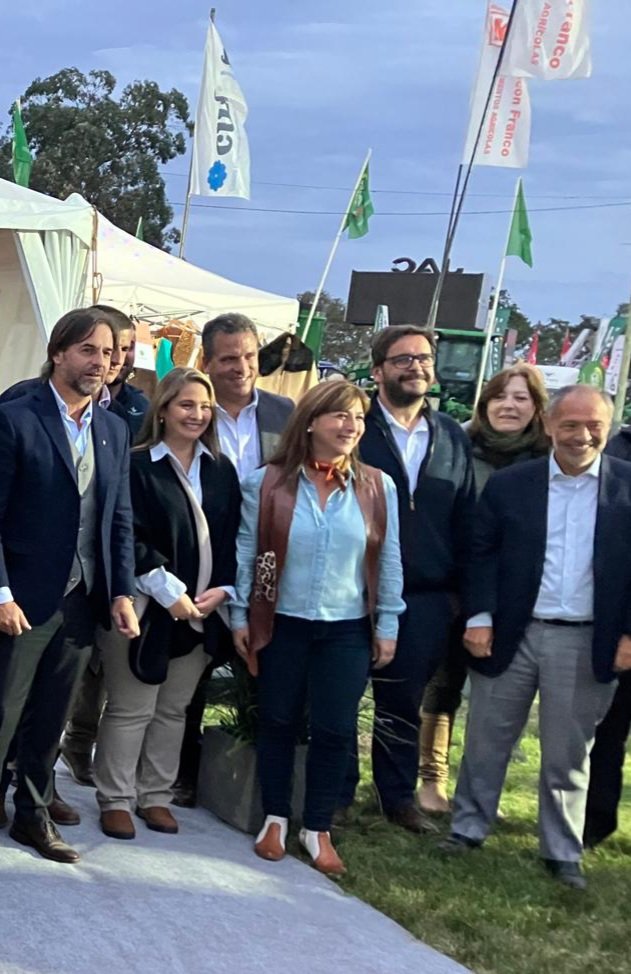 Cecilia Casulo (@cecicasulo) on Twitter photo Hoy haciendo un excelente análisis de la 13a edición de @expomelilla. Gracias <a href="/LuisLacallePou/">Luis Lacalle Pou</a> <a href="/MIEM_Uruguay/">MIEM Uruguay</a> <a href="/MGAPUruguay/">MGAP</a> <a href="/BROU_uy/">Banco República</a> por trabajar construyendo una mejor y prospera industria nacional. Feliz 10° aniversario CUFMA Hoy haciendo un excelente análisis de la 13a edición de @expomelilla. Gracias <a href="/LuisLacallePou/">Luis Lacalle Pou</a> <a href="/MIEM_Uruguay/">MIEM Uruguay</a> <a href="/MGAPUruguay/">MGAP</a> <a href="/BROU_uy/">Banco República</a> por trabajar construyendo una mejor y prospera industria nacional. Feliz 10° aniversario CUFMA