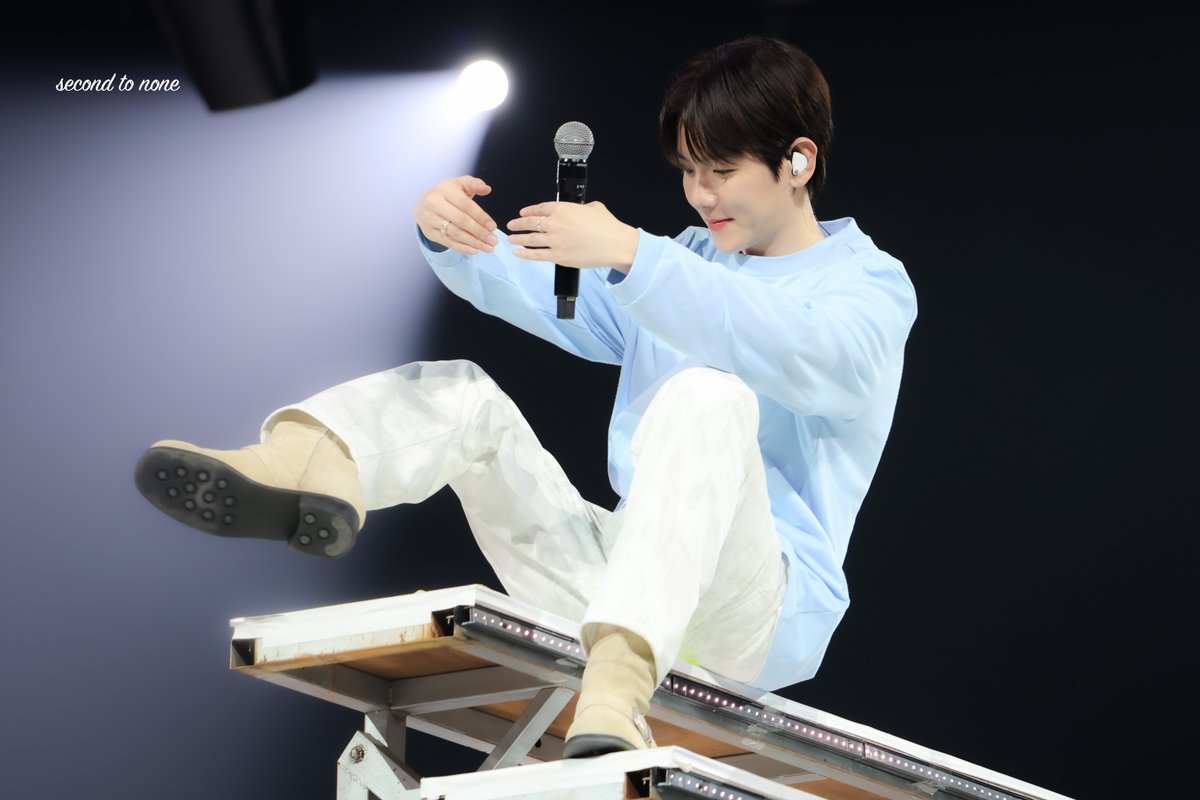 sectonone_56's tweet photo. 240414 1회차
그냥 네 옆자리를 지켜줄게

#백현 #BAEKHYUN #伯賢
@B_hundred_Hyun https://t.co/ANB4aeGq6B