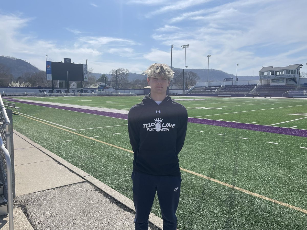 Sawyer_Hakow's tweet photo. Had a amazing time at Winona State yesterday I wanna thank all the coaches for allowing me to see Winona’s beautiful campus and allowing me to learn more about the program.
@Coach_Spencer11 @Coach_Bergy @BryceCross8 @WinonaState_FB @MJ_NFLDraft @travisWSN https://t.co/uiFVkDJeWJ