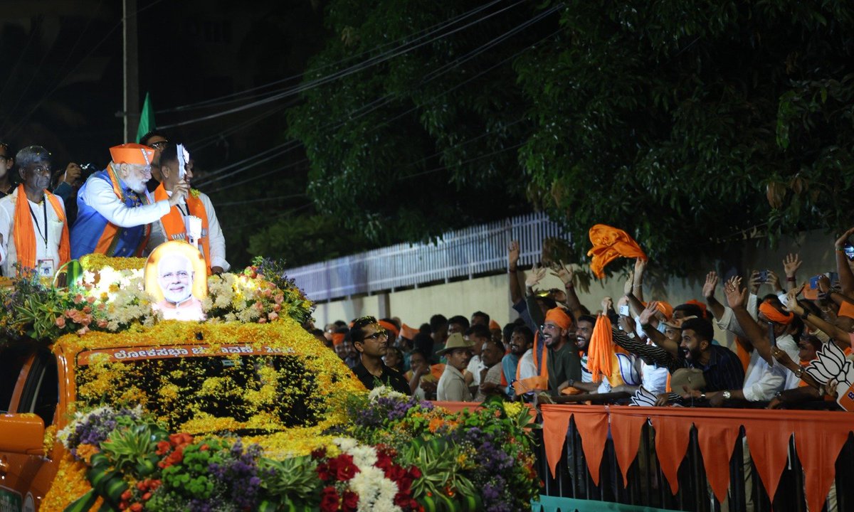 narendramodi's tweet photo. ನಾವು ಇಂದು ಬಿಡುಗಡೆ ಮಾಡಿದ ಸಂಕಲ್ಪ ಪತ್ರದಲ್ಲಿ ಮಂಗಳೂರು ಅಭಿವೃದ್ಧಿಗಾಗಿ  ಸಾಕಷ್ಟು ಕುತೂಹಲಕಾರಿ ಅಂಶಗಳಿವೆ. ವಿಶೇಷವಾಗಿ ನಗರಾಭಿವೃದ್ಧಿ ಮೂಲಕ “ಸುಗಮ ಜೀವನ” ಕಲ್ಪಿಸುವುದು ಮತ್ತು ಇತರೆ ಕೆಲಸಗಳನ್ನು ಮಾಡುತ್ತೇವೆ. ಮೀನುಗಾರಿಕೆಯಂತಹ ಕ್ಷೇತ್ರಗಳಲ್ಲಿ ನಿರೂಪಿಸಲಾದ ದೃಷ್ಟಿಕೋನ ಕರಾವಳಿ ಆರ್ಥಿಕತೆಯನ್ನು ಪರಿವರ್ತಿಸುತ್ತದೆ. https://t.co/612vxoTMqJ
