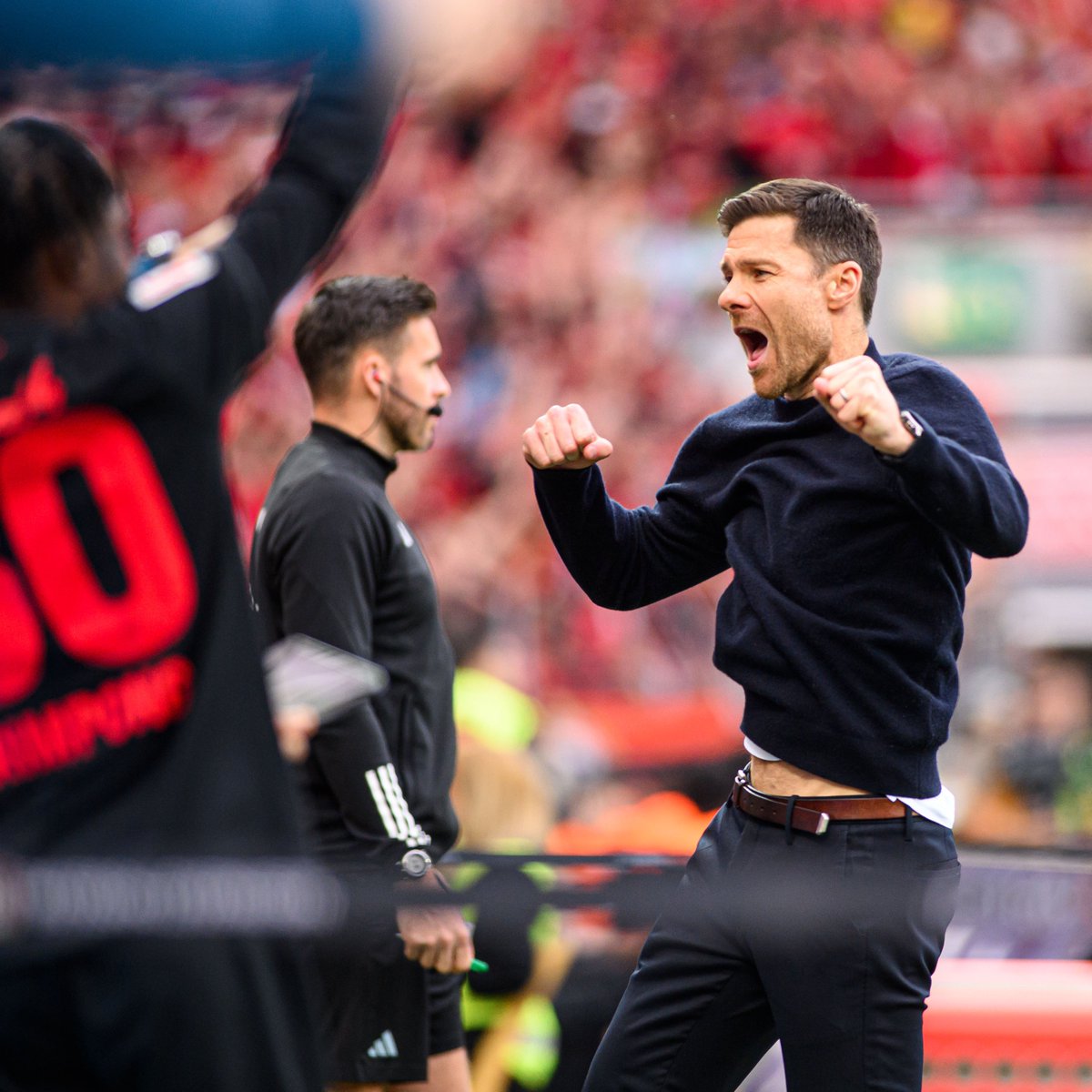 bayer04fussball's tweet photo. 💪 @XabiAlonso 👑

#B04SVW 3:0 | #Bayer04 | #Werkself 

#ForOurDream https://t.co/iCp4JHDJ1y