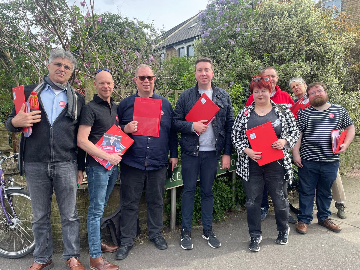 Great afternoon canvas with our local councillors for <a href="/LiamConlon2/">Liam Conlon</a> and <a href="/SadiqKhan/">Sadiq Khan</a>