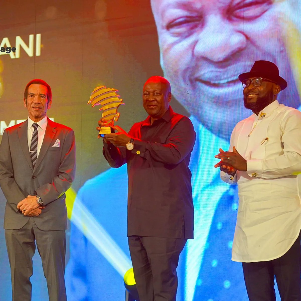 African Heritage Awards ceremony yesterday at the Marriott Hotel Ikeja, Lagos, Nigeria. It was indeed a huge success. @SKIKhama @JDMahama @TheAfriHeritage @TheHTAfrica