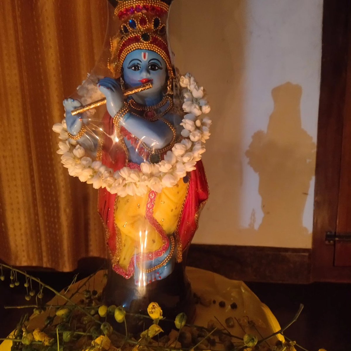 TPKANNANPRASAD's tweet photo. I always look for the shadow of God in everything I experience and Vishu is the occasion in which the prayers are made for a good year ahead. I wish my dearest ones an excellent year ahead of this Vishu day.... Happy VISHU everyone.... https://t.co/dZcoVsw61J