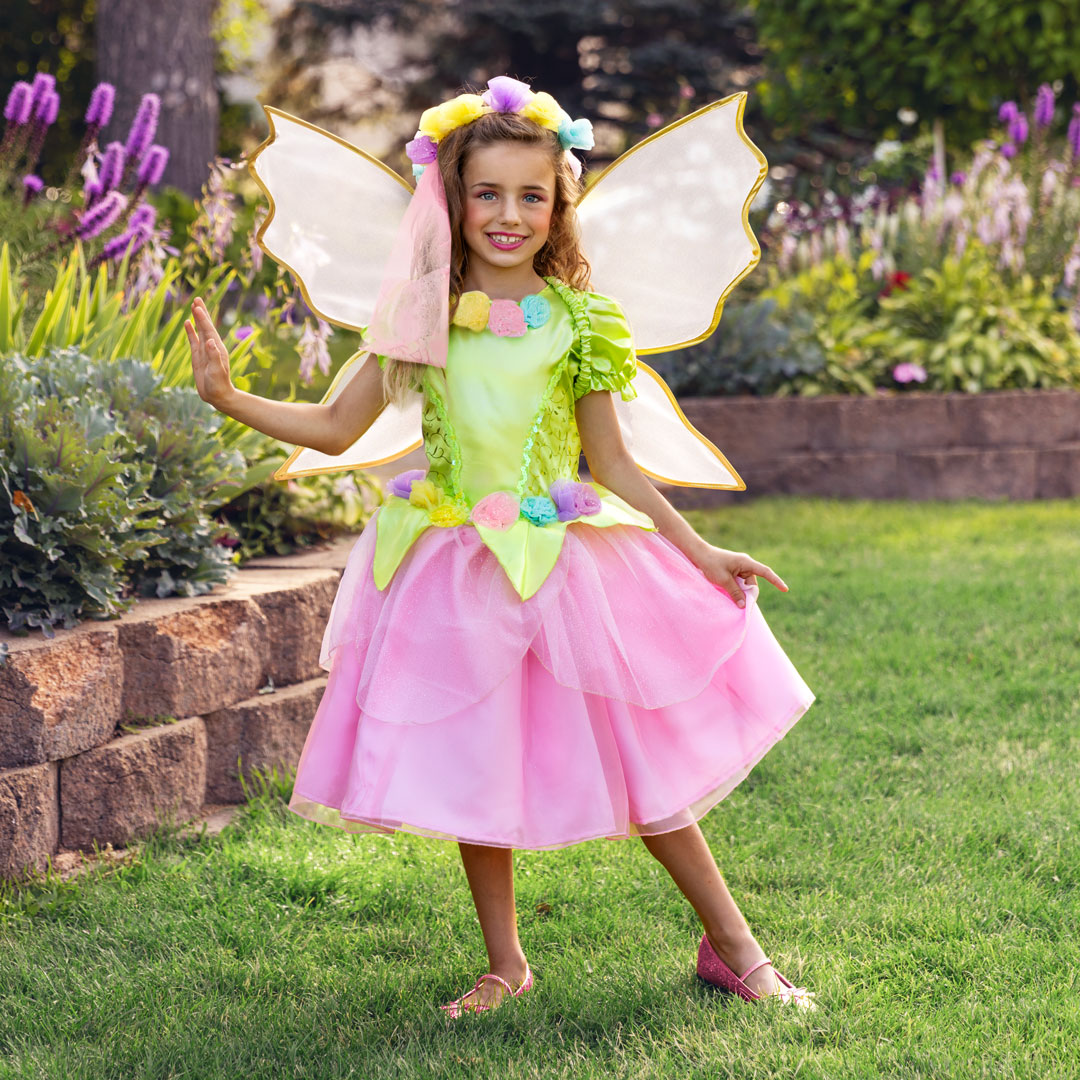 A fairy-filled Faire? 🧚✨ Add some Ren Faire magic to every dress-up with our collection of fairy costumes! With sparkling styles for kids of all ages and adults, everyone's ready to enjoy the dynamic characters their way! 🔽 bit.ly/2nAw5UQ