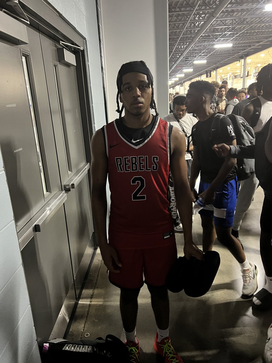 2025 Jalen Reece put together one of the most fun performances of the weekend against the Family @jalen_reece Very quick and tight handle, has the ability to change pace at any given moment. Flashy/smart playmaker, and confident off the dribble shooter. High major PG