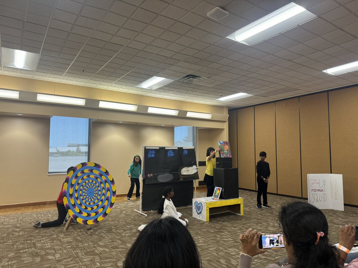 Amanda Dickson tweet media