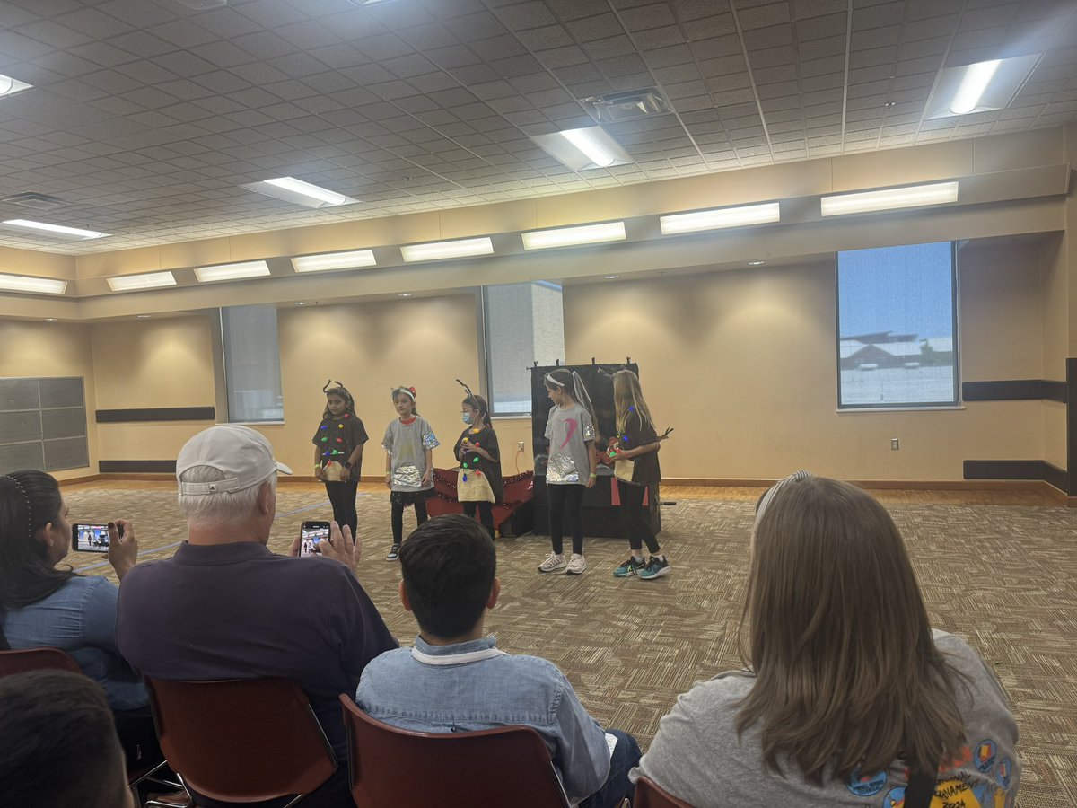 Amanda Dickson tweet media