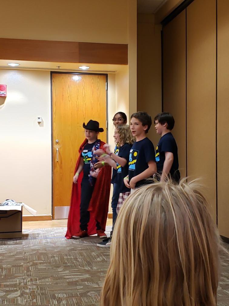 Amanda Dickson tweet media