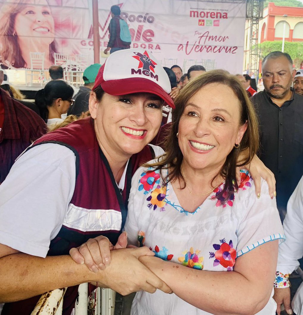 Muy feliz cumpleaños a nuestra querida y próxima gobernadora de Veracruz @rocionahle  Que sea una vuelta al sol llena de éxitos y bendiciones #FelizCumpleañosRocíoNahle #NahleGobernadora