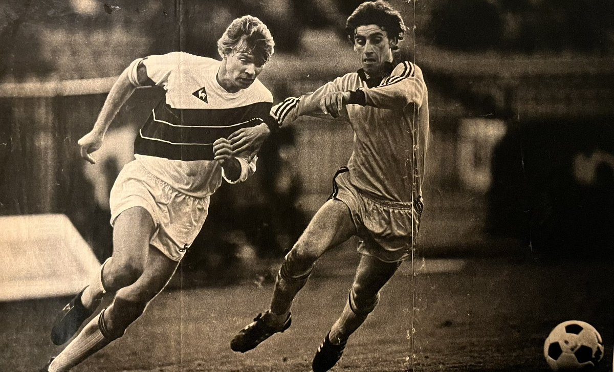 PEC Zwolle ‘82 - N.E.C., uitslag 1-0. Gerrit Visscher kijkt zijn kopbal na, die net naast het doel zal eindigen. De overwinning betekende dat de Zwollenaren ook het volgende seizoen weer Eredivisie zouden spelen. (7-5-1983) (Foto: Jan Drost)