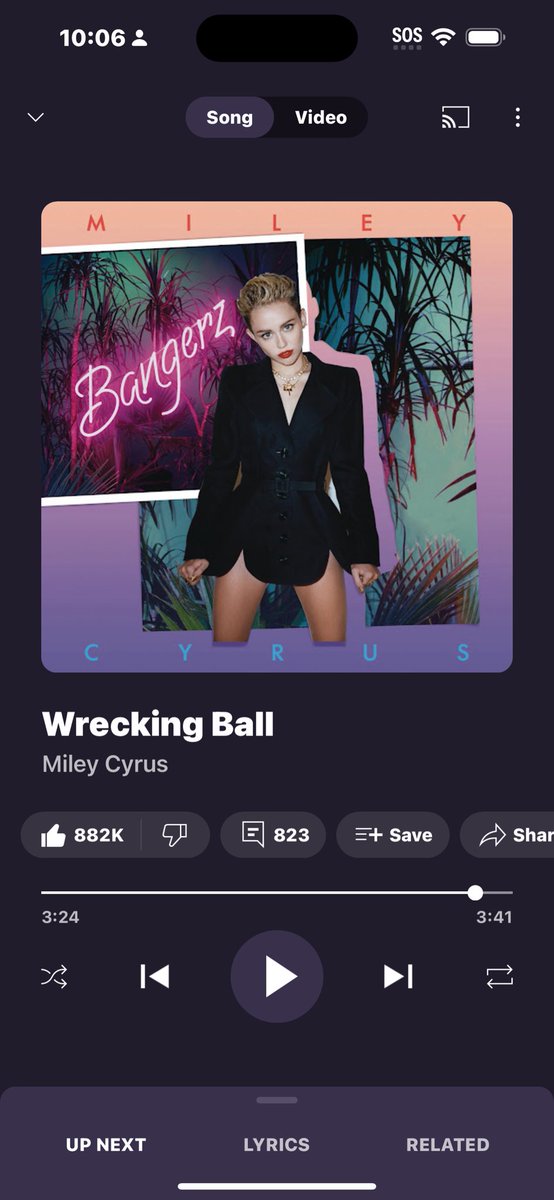 Love ❤️ this song, another on my long list of favs!!! 🎶 🎧 🎵 I sure 👍 miss 2014 @MileyCyrus, when she was, getting in trouble 😈 for grinding up on @robinthicke and stuff!! 🎉 🎉 🎉 #VivaLasVegas