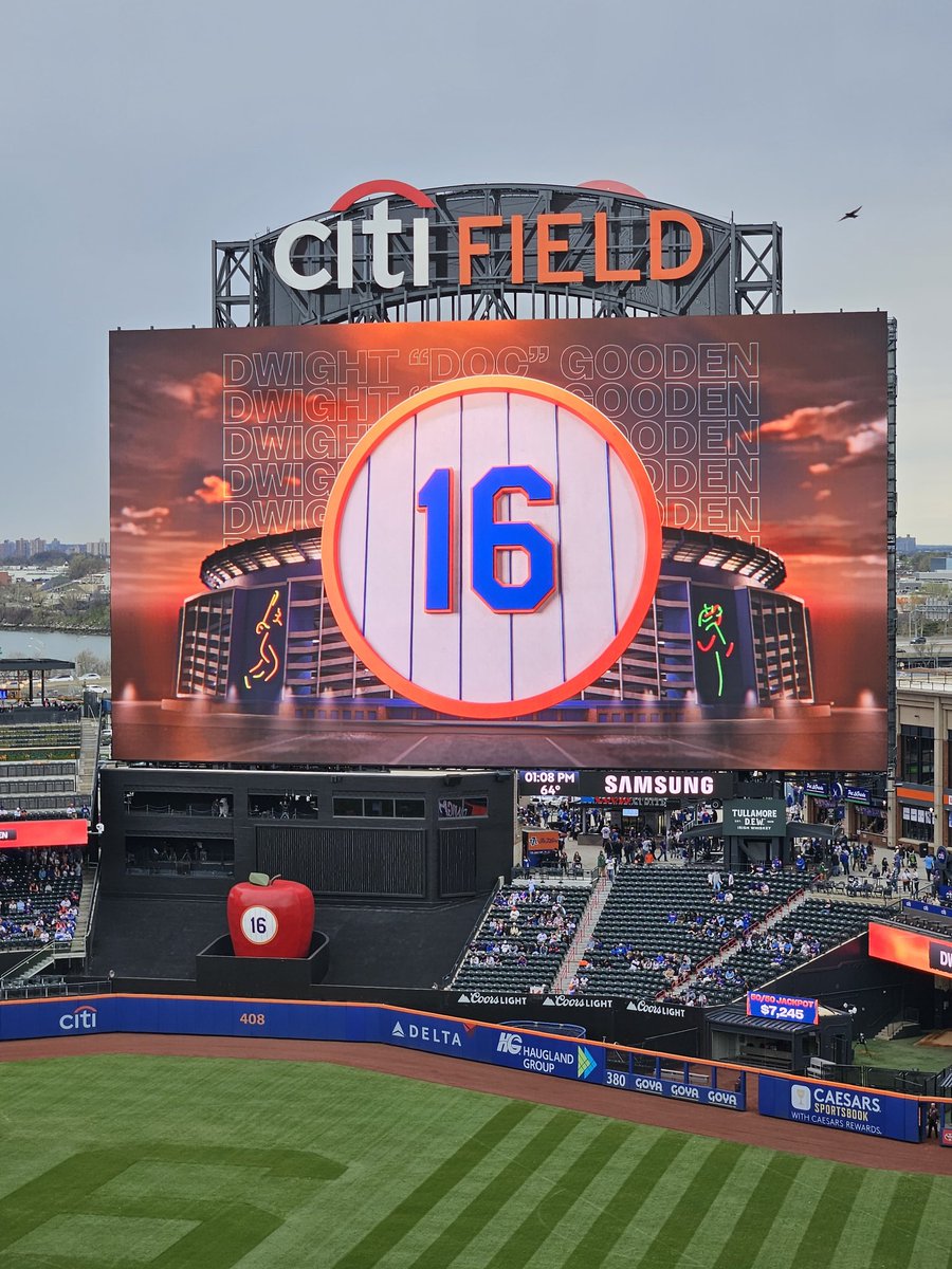 TioALnyc's tweet photo. #LGM @DocGooden16 #MySignaturePose 86 #Mets For Life! https://t.co/iP7MQs0w7j