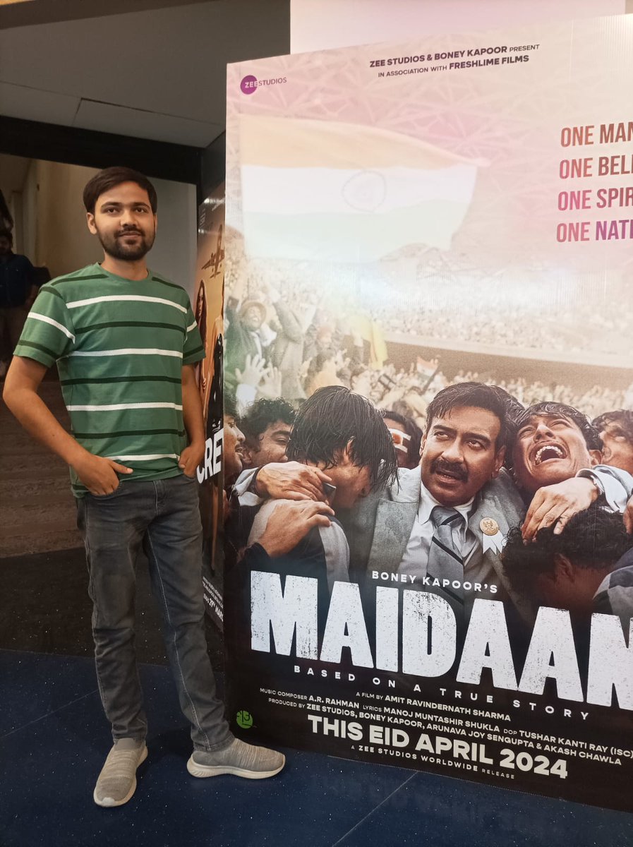 GhanshyamKJha1's tweet photo. आज #Maidaan फिल्म देखी गयी।इस साल की एक बेहद ही बेहतरीन फिल्म आप कह सकते हैं इसे। @ajaydevgn की अभिनय कमाल है वह बडे़ star के साथ एक बेहतरीन अभिनेता भी हैं। @manojmuntashir सर के #jaanedo गीत ने दिल खुश कर दिया। @arrahman🔥 #MaidaanMustWatchTrueStory https://t.co/wt3j3Vbsk1