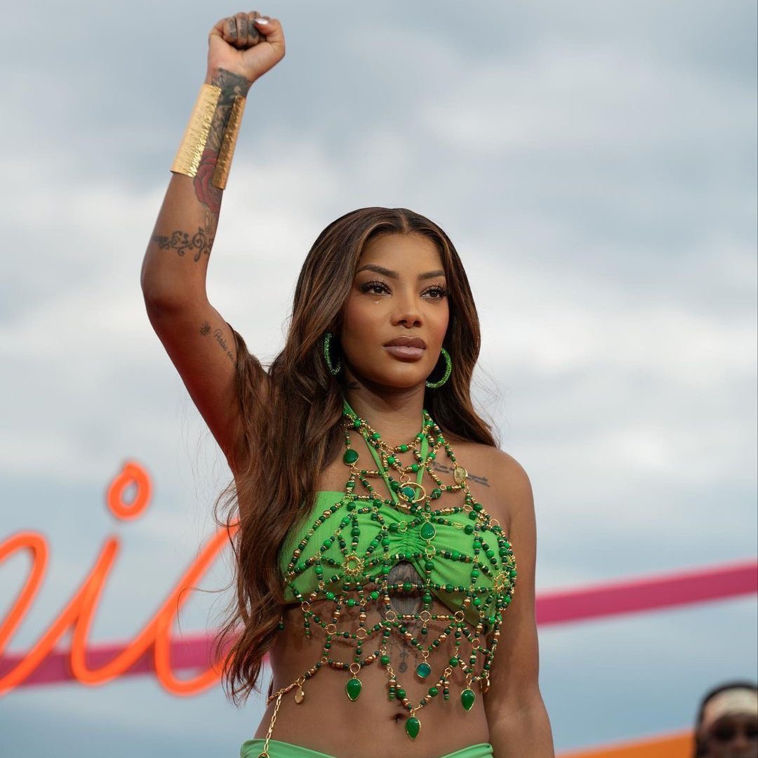 diiego_feitas's tweet photo. Cadê os cuds comentando aqui LUDCHELLA LUDMILLA NO COACHELLA https://t.co/ytLFy9vgDv