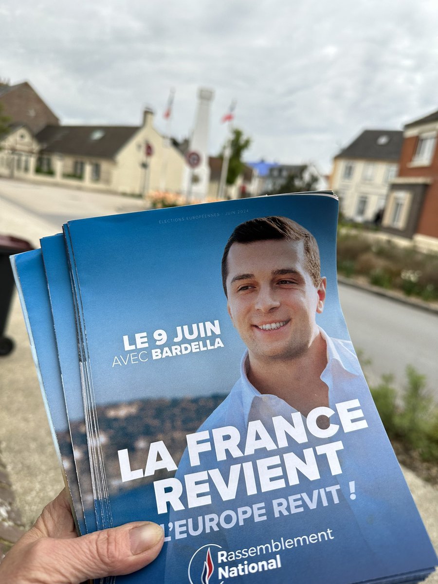 🔵⚪️🔴 Tous en campagne pour Jordan !
💪🏻En ce fin le week-end et avant de retrouver mes collègues députés demain à Bruxelles,  j’ai rejoint nos valeureux et infatigables militants #RN pour participer à leur boîtage sur la Côte Picarde.

#VivementLe9Juin
#AvecBardella